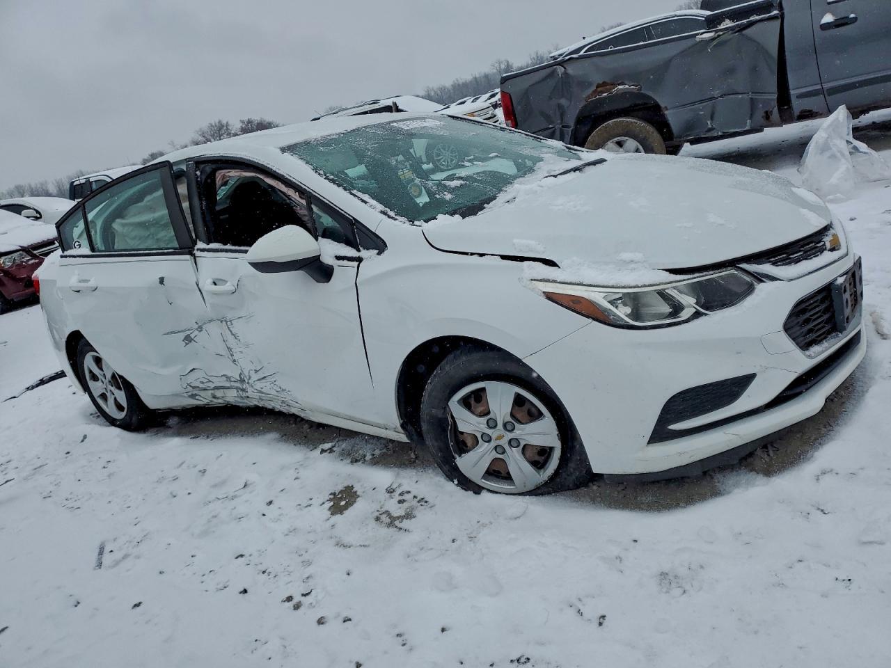 2017 Chevrolet Cruze Ls - zdjęcie 4