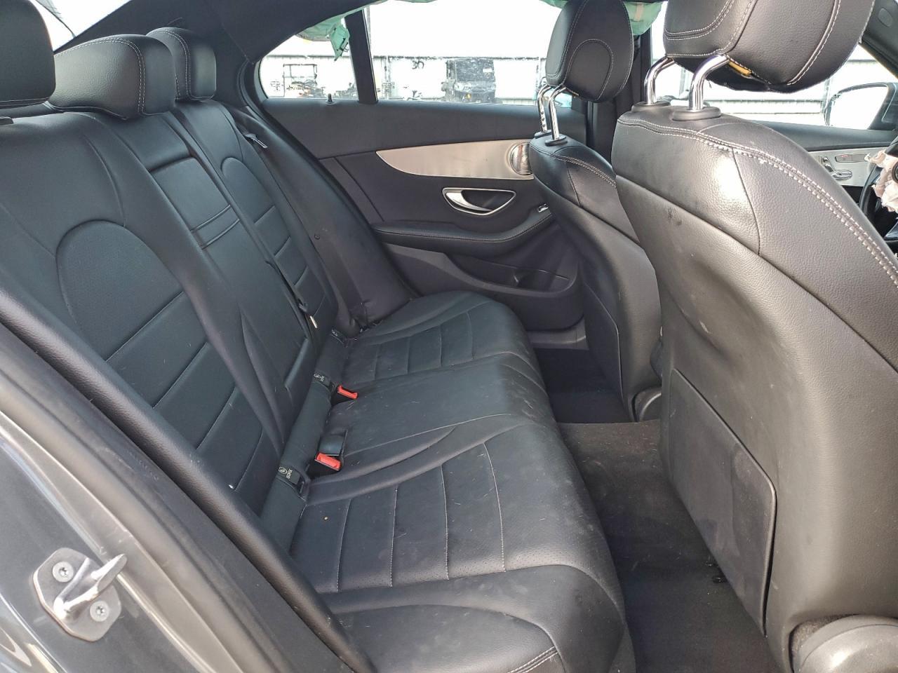 2018 Mercedes-Benz C 300 - zdjęcie 10