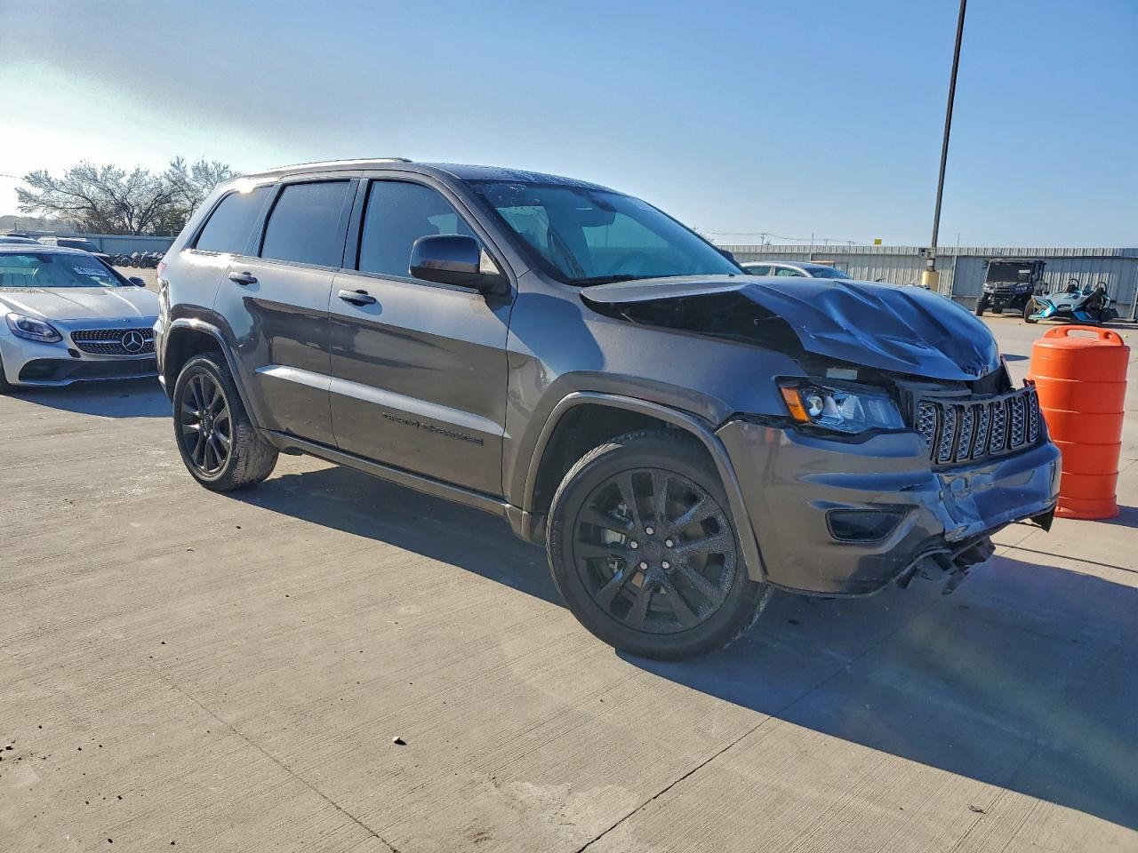 2018 Jeep Grand Cherokee Laredo - zdjęcie 4