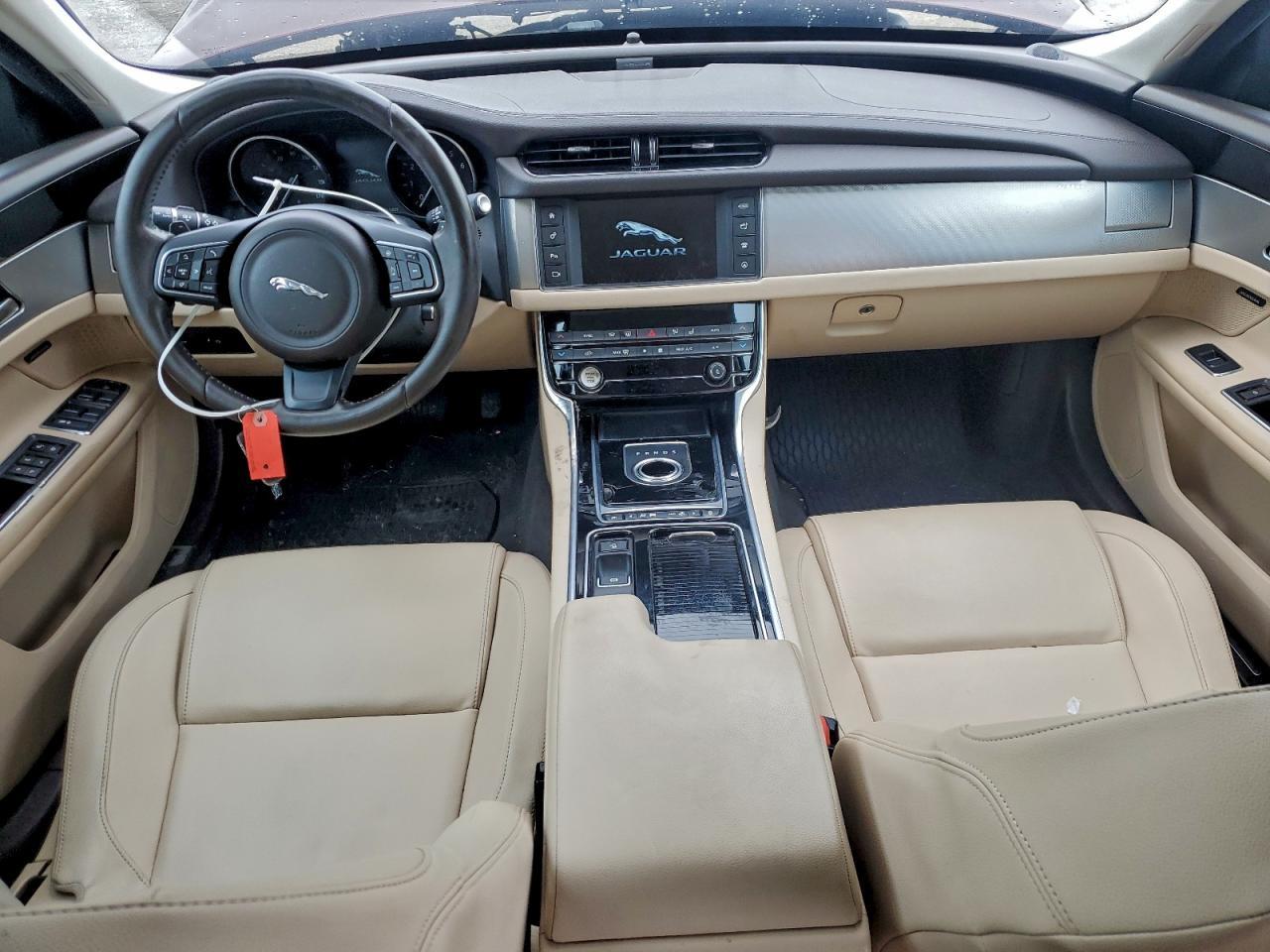 2016 Jaguar Xf Premium - zdjęcie 8