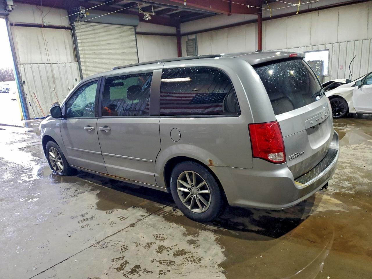2014 Dodge Grand Caravan R/T - zdjęcie 2