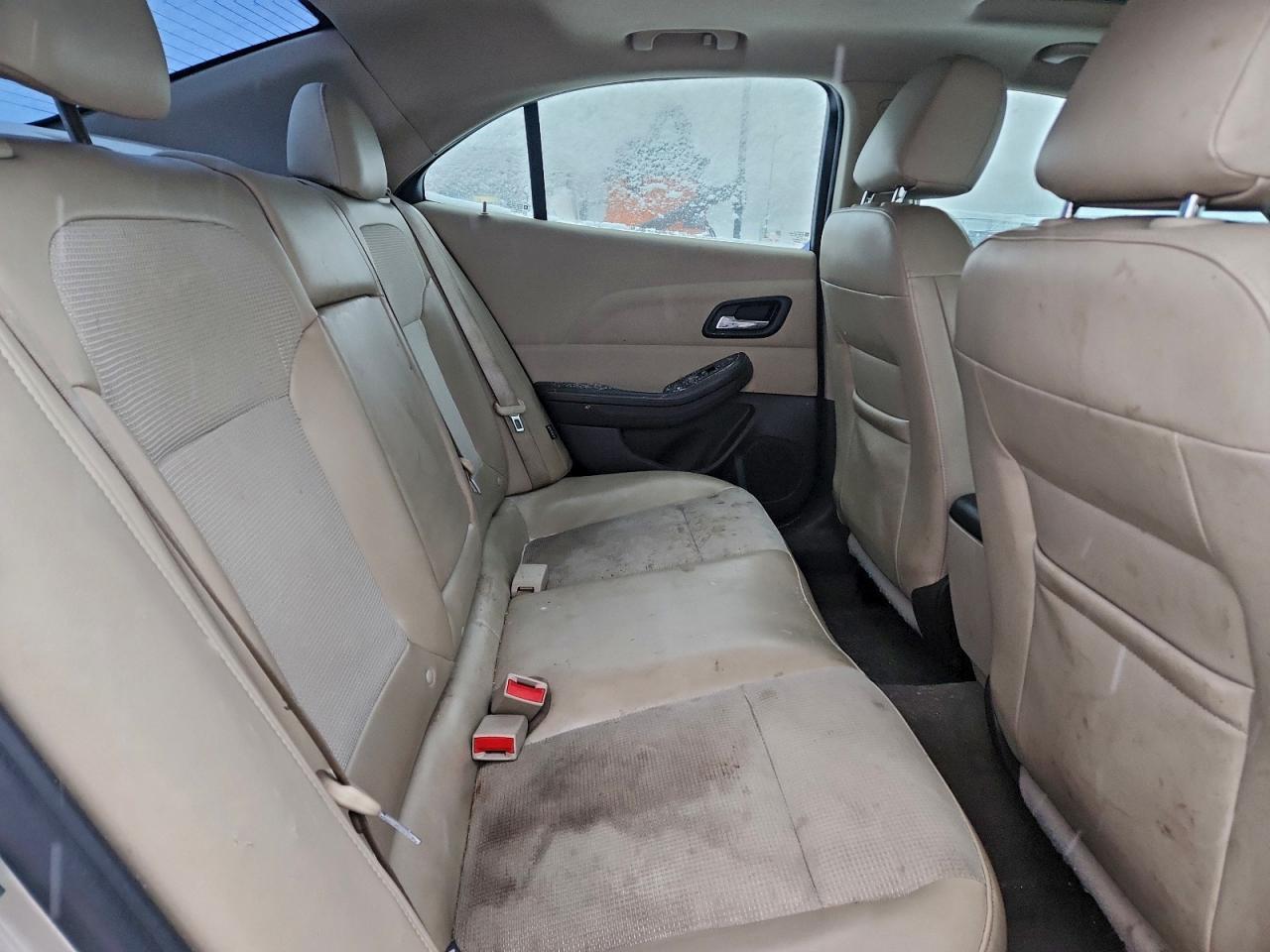 2014 Chevrolet Malibu - zdjęcie 10