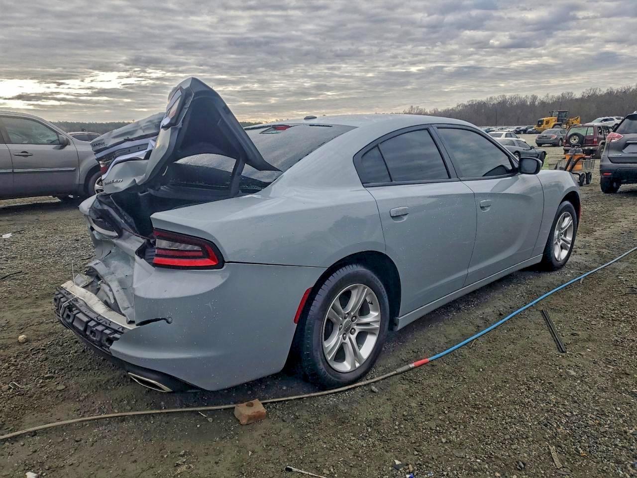 2022 Dodge Charger Sxt - zdjęcie 3