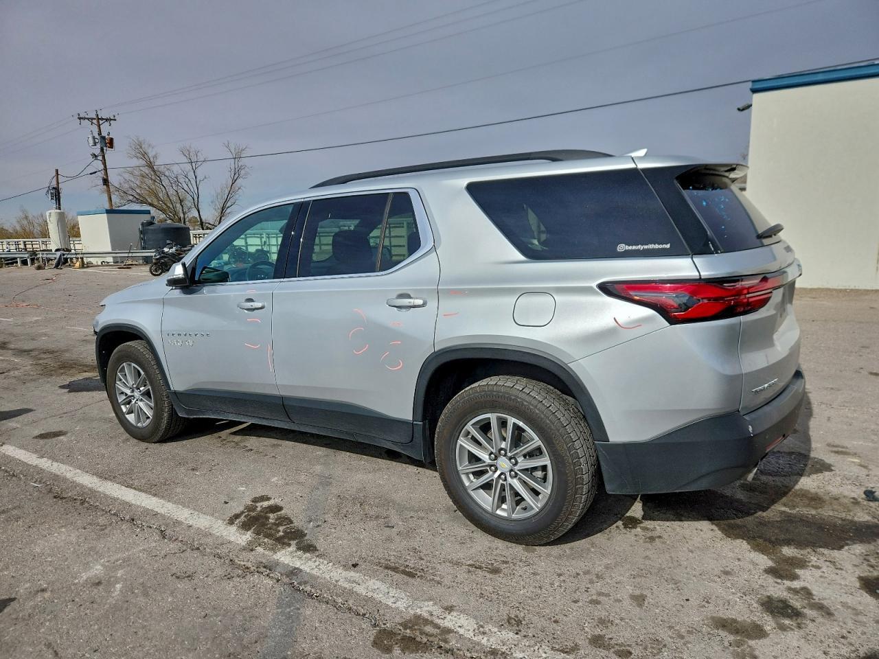 2022 Chevrolet Traverse Lt - zdjęcie 2