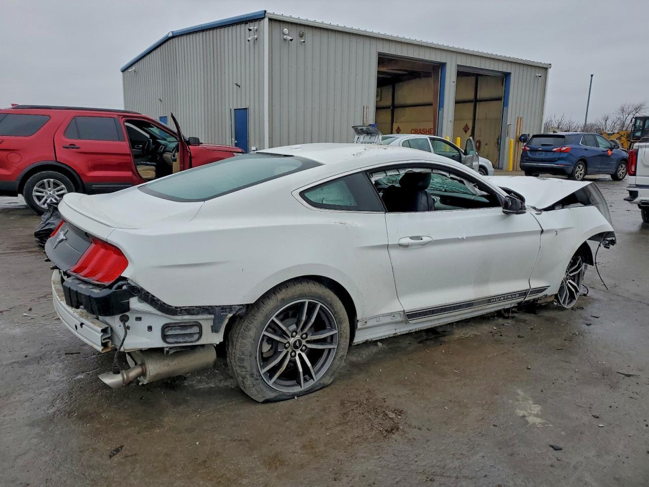 2019 Ford Mustang - zdjęcie 3