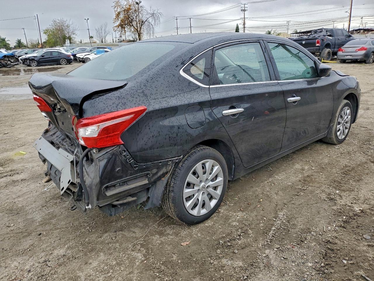 2019 Nissan Sentra S - zdjęcie 3