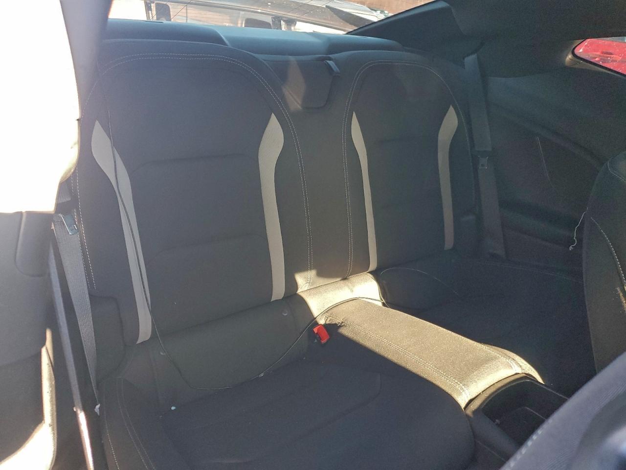 2022 Chevrolet Camaro Ls - zdjęcie 10