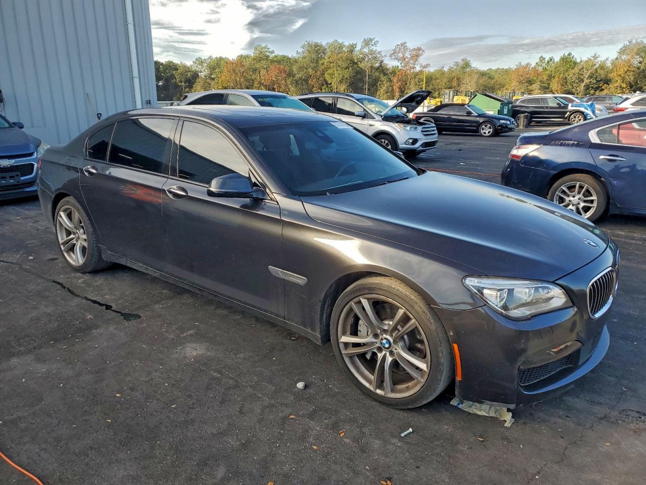 2015 BMW 750 Li - zdjęcie 4
