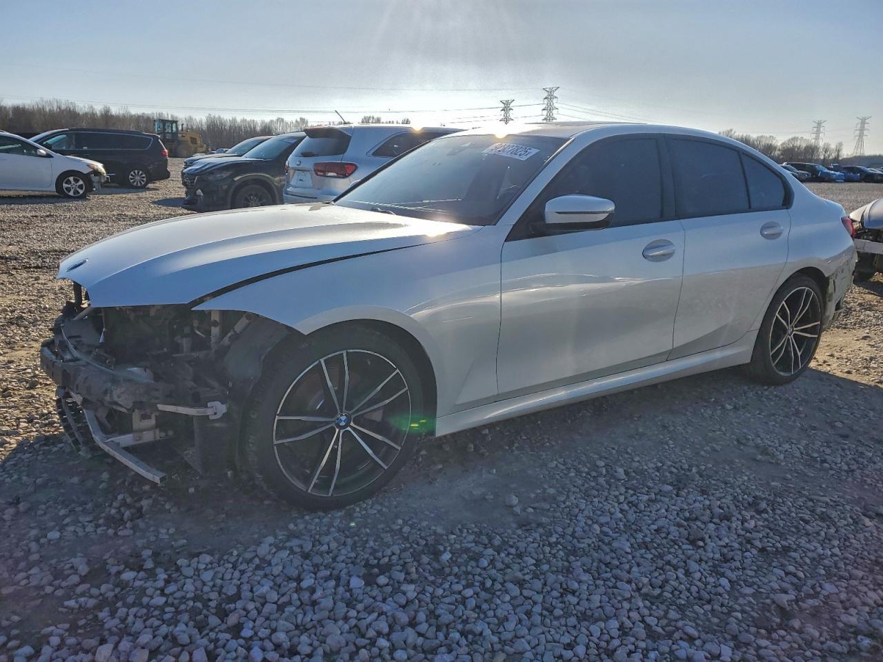 2019 BMW 330Xi - zdjęcie główne