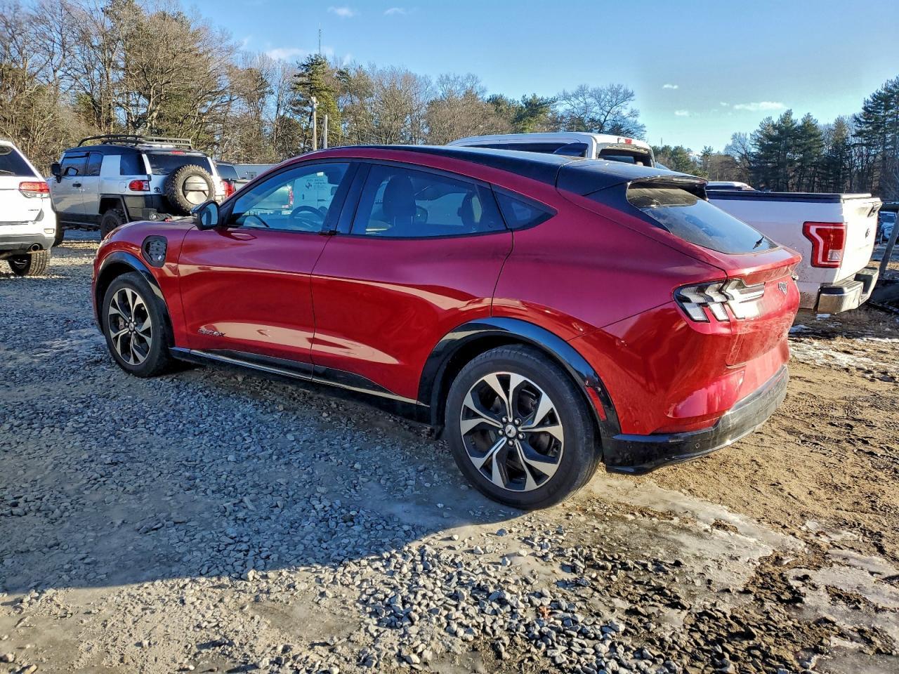 2023 Ford Mustang Mach-E Premium - zdjęcie 2