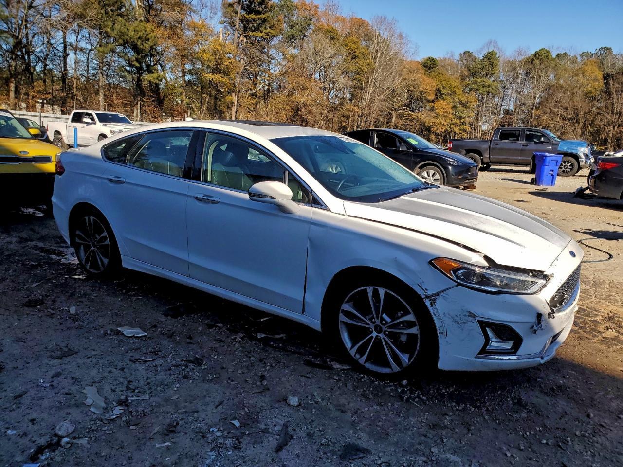 2019 Ford Fusion Titanium - zdjęcie 4