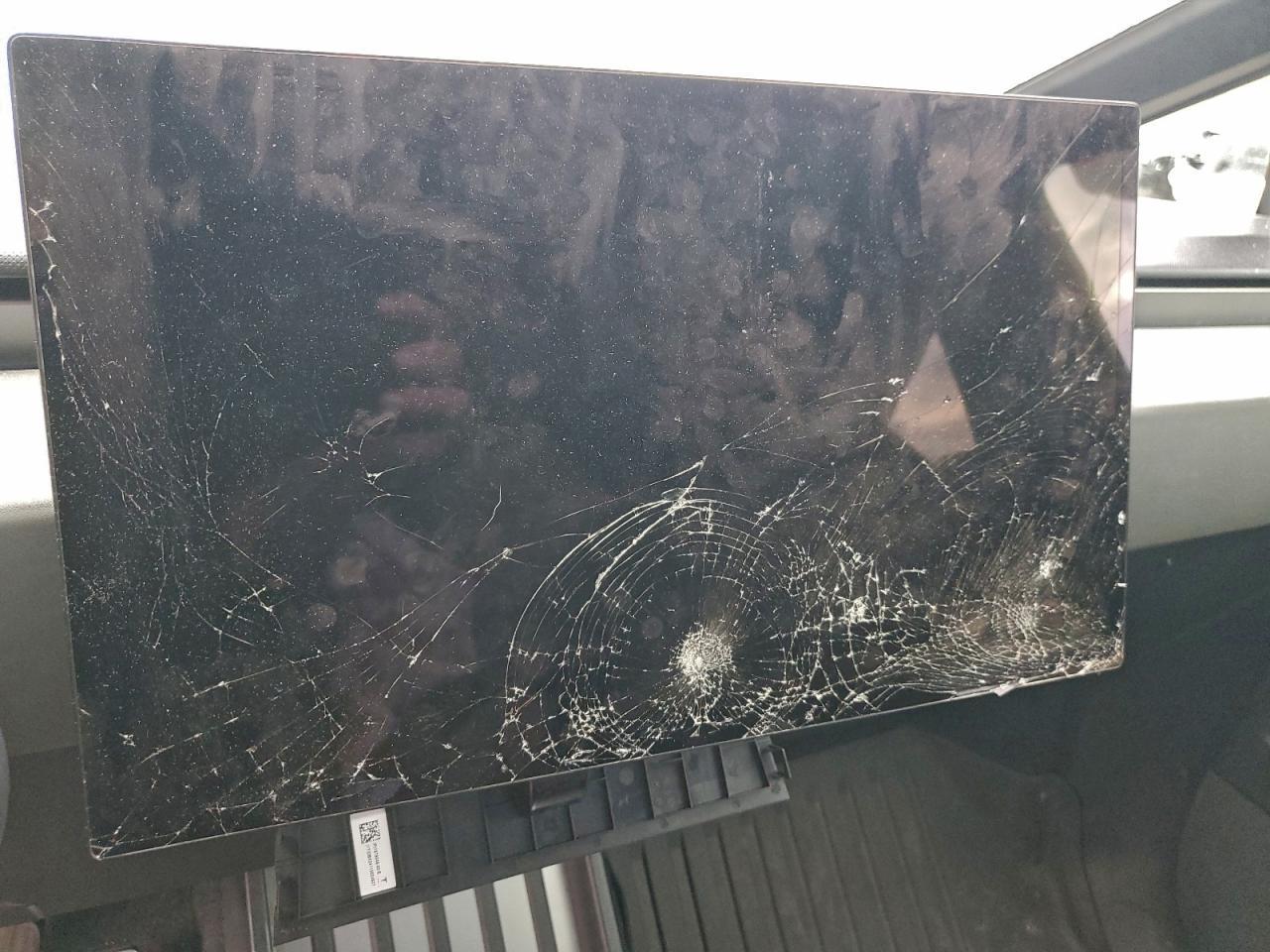 2024 Tesla Cybertruck - zdjęcie 9