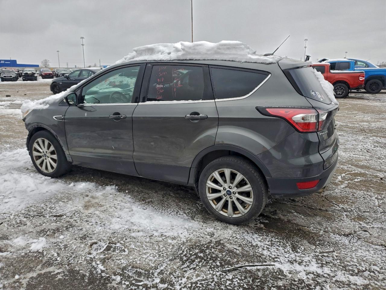 2017 Ford Escape Titanium - zdjęcie 2