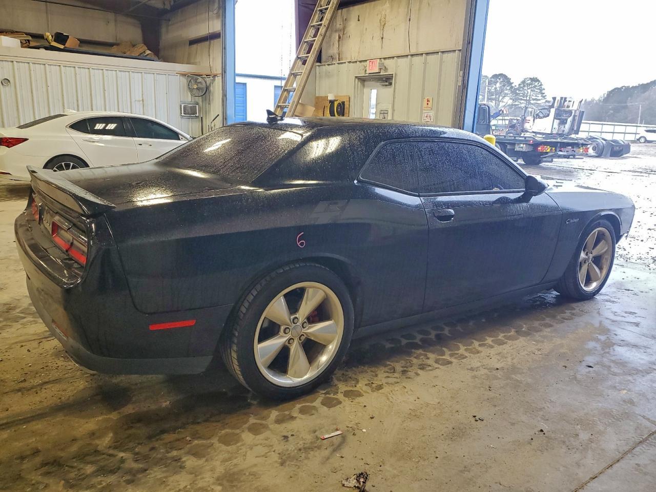 2016 Dodge Challenger R/T - zdjęcie 3