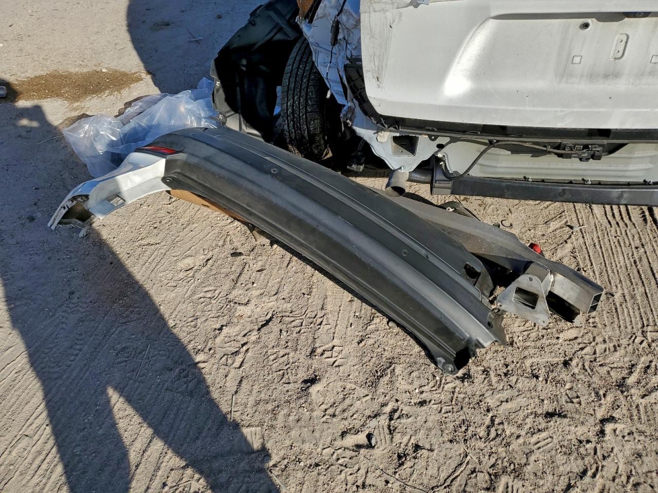 2021 Jeep Cherokee Latitude Lux - zdjęcie 13