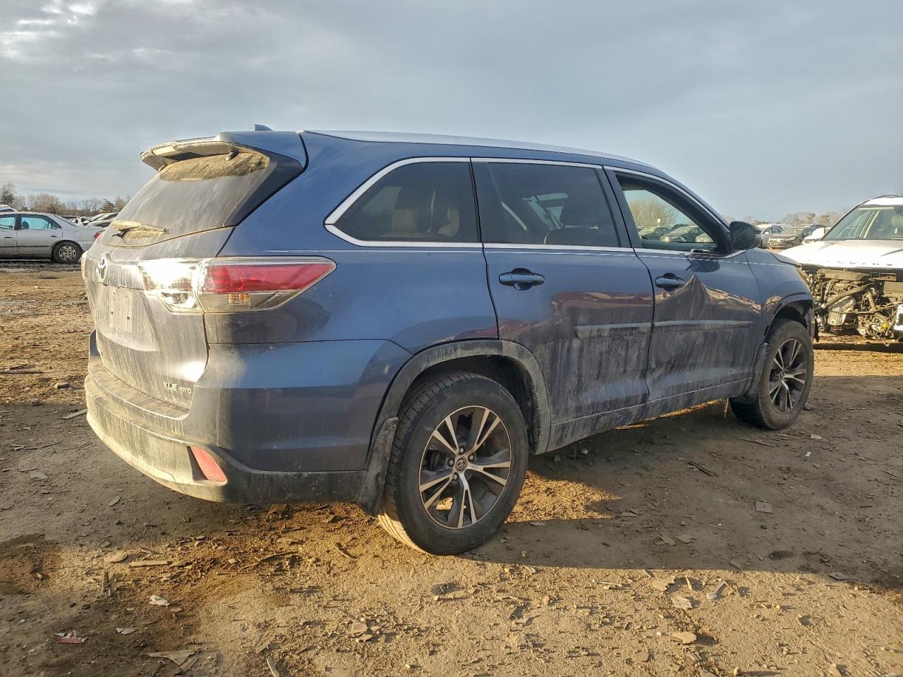 2016 Toyota Highlander Xle - zdjęcie 3