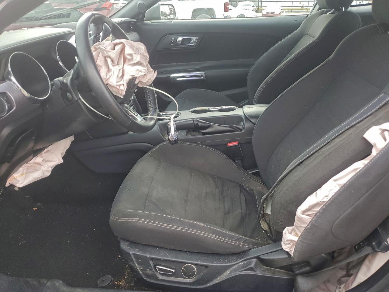 2017 Ford Mustang - zdjęcie 7