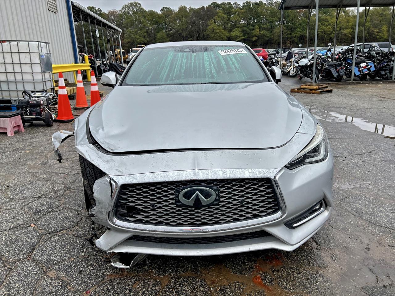 2018 Infiniti Q60 Luxe 300 - zdjęcie 5