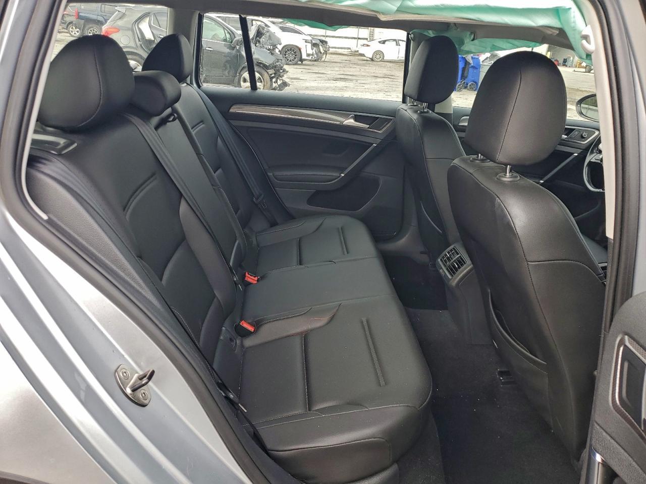 2017 Volkswagen Golf Alltrack S - zdjęcie 10