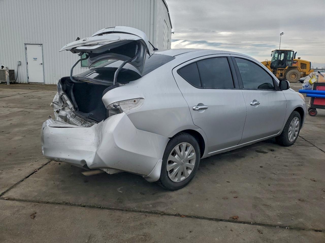 2014 Nissan Versa S - zdjęcie 3