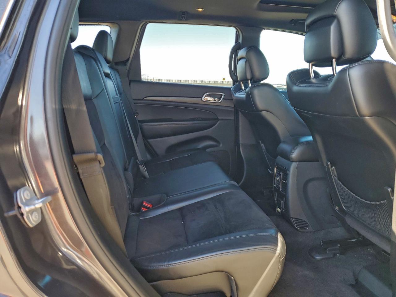 2018 Jeep Grand Cherokee Laredo - zdjęcie 11