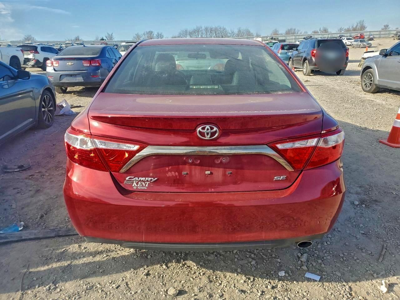 2016 Toyota Camry Le - zdjęcie 6