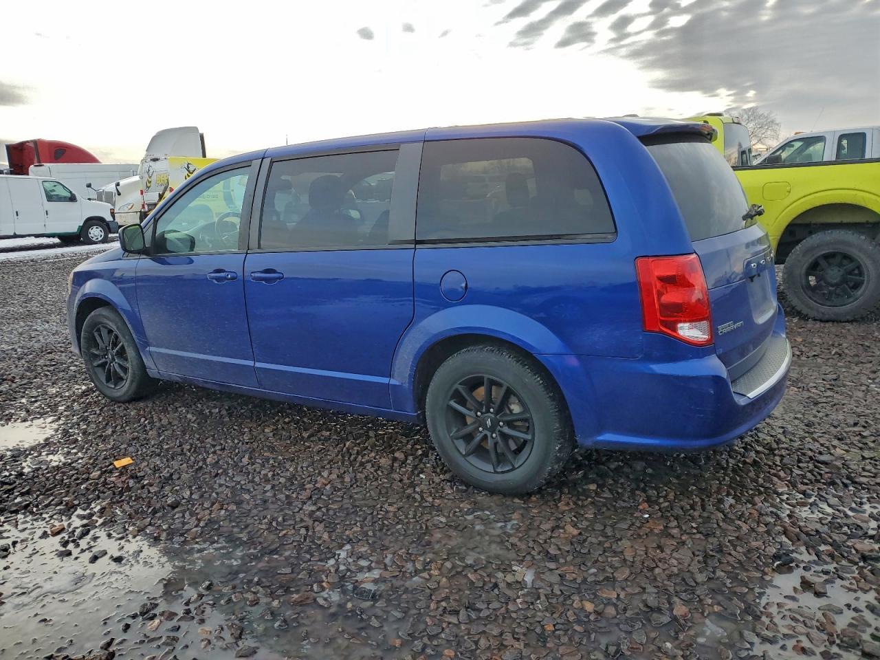 2020 Dodge Grand Caravan Gt - zdjęcie 2
