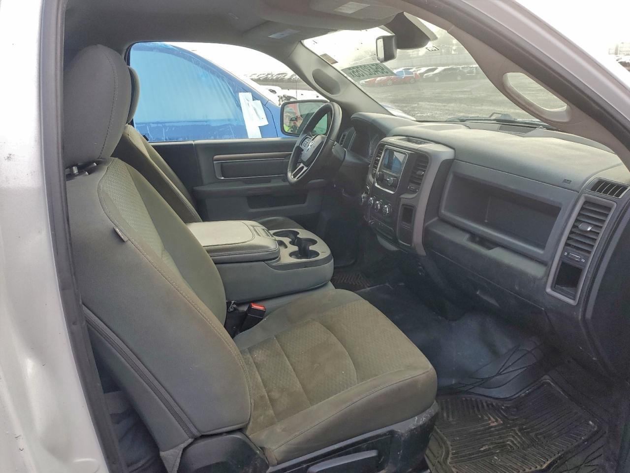 2019 Ram 1500 Classic Tradesman - zdjęcie 10