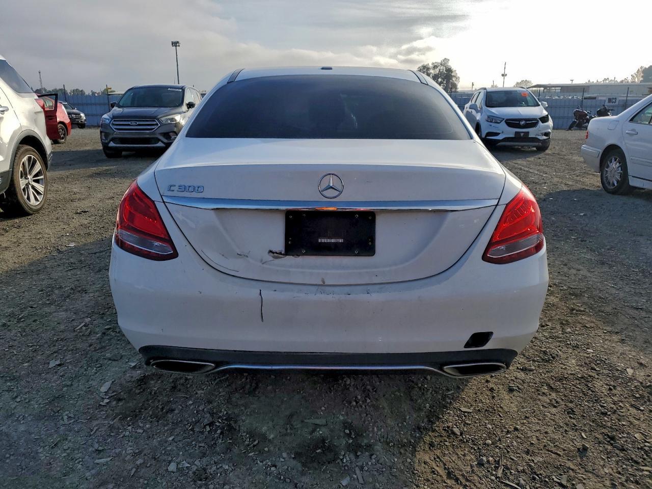 2017 Mercedes-Benz C 300 - zdjęcie 6