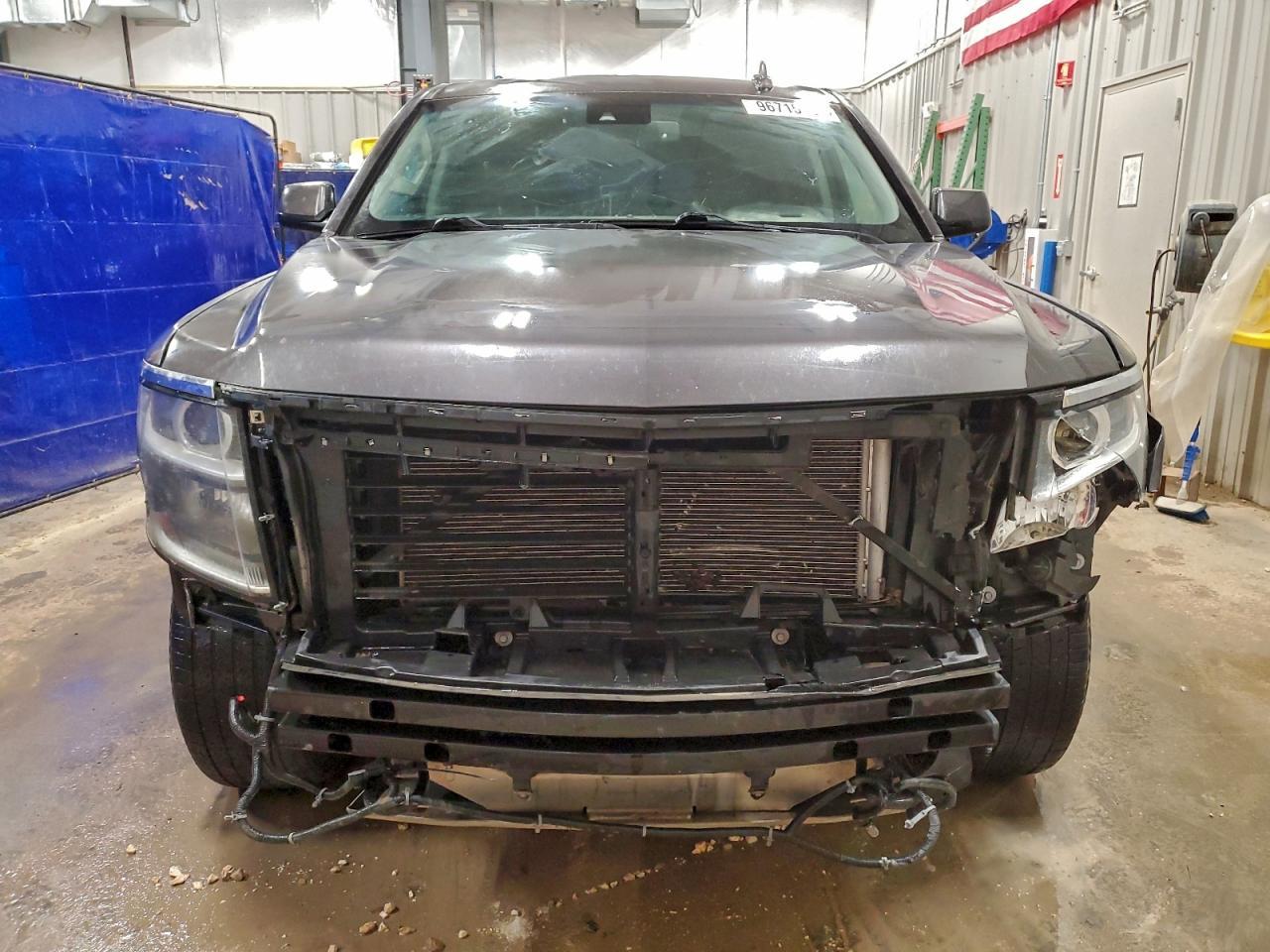 2017 Chevrolet Suburban K1500 Lt - zdjęcie 5