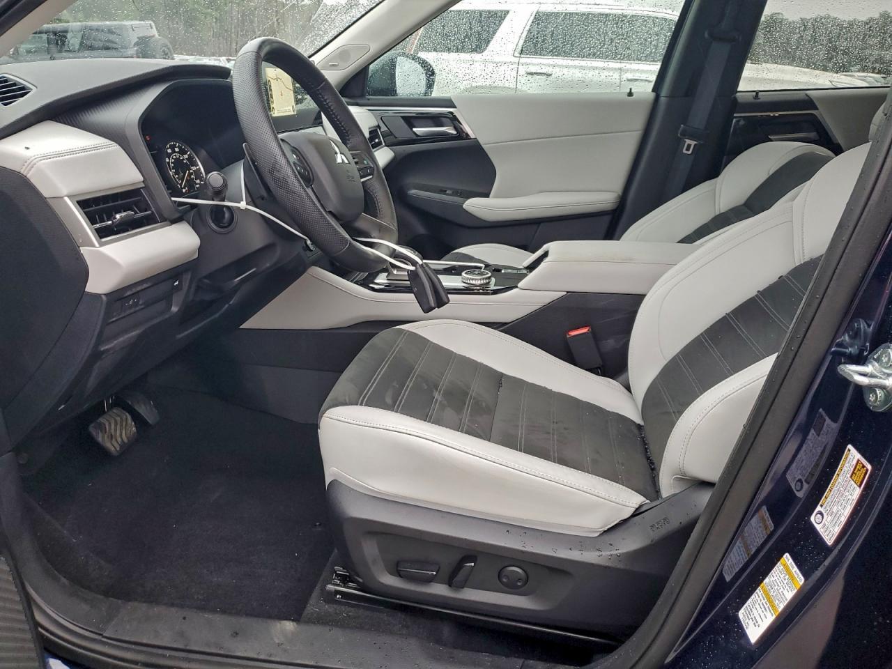 2025 Mitsubishi Outlander Se - zdjęcie 7