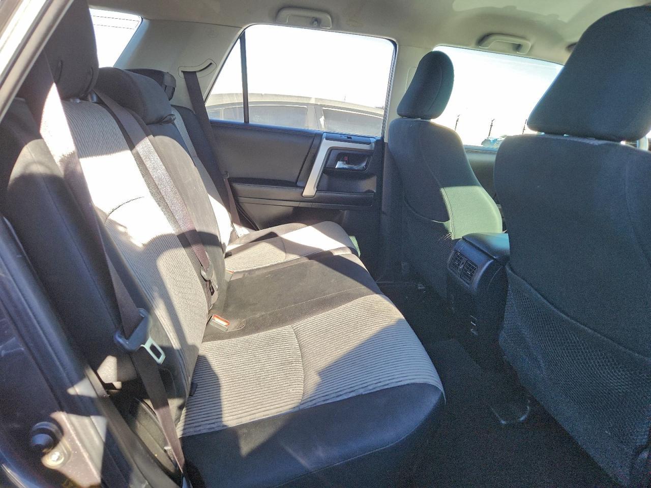2019 Toyota 4Runner Sr5 - zdjęcie 11