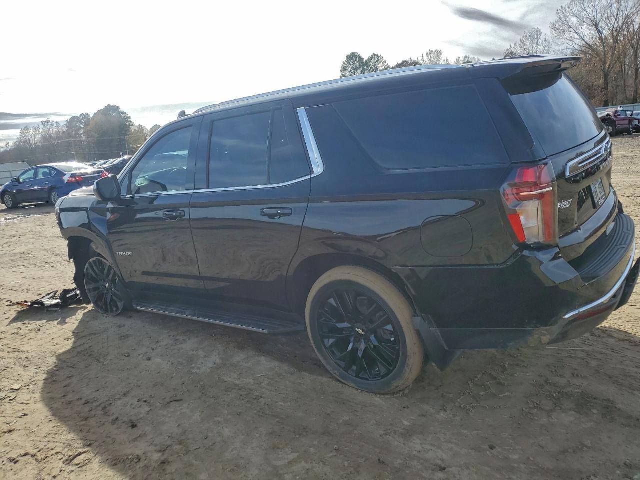 2021 Chevrolet Tahoe K1500 Lt - zdjęcie 2