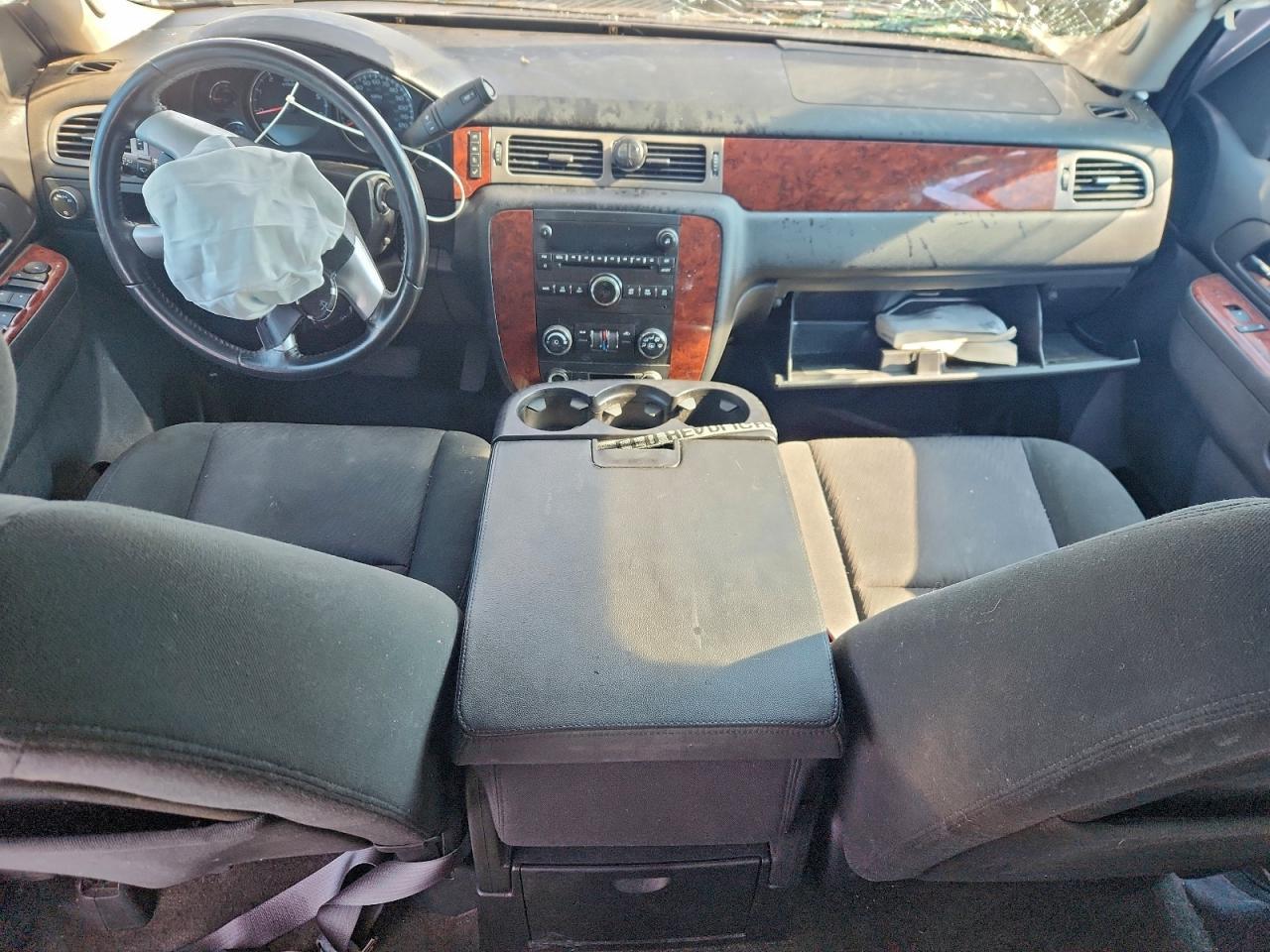 2013 Chevrolet Tahoe C1500 Ls - zdjęcie 8