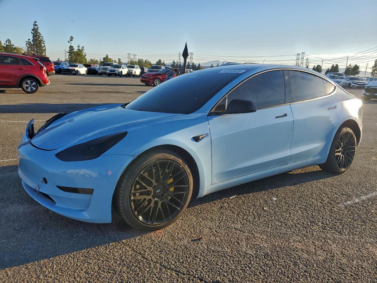 2021 Tesla Model 3 - zdjęcie główne