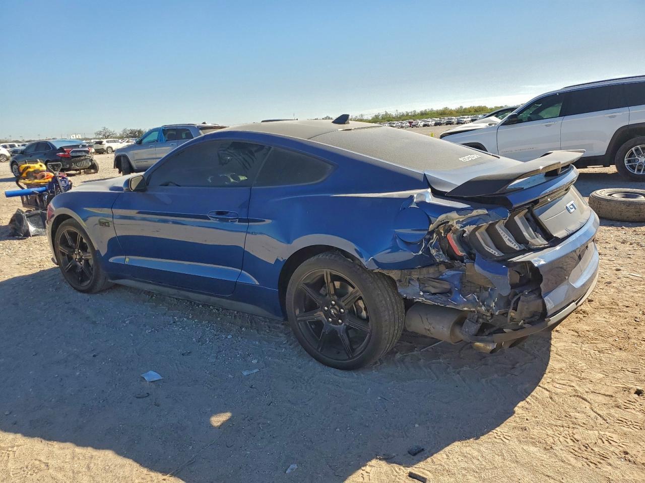 2022 Ford Mustang Gt - zdjęcie 2