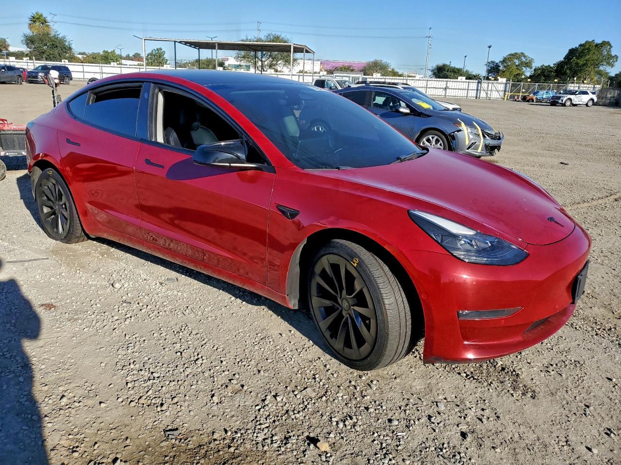 2022 Tesla Model 3 - zdjęcie 4