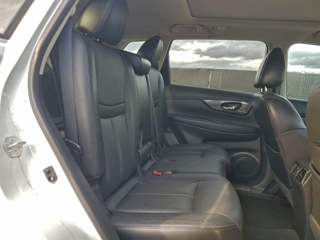 2015 Nissan Rogue S - zdjęcie 11