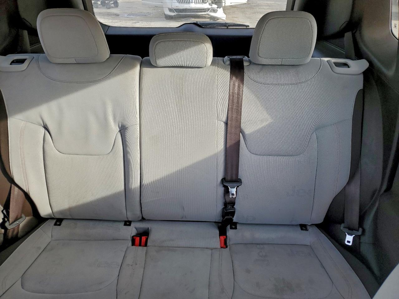 2016 Jeep Renegade Latitude - zdjęcie 10