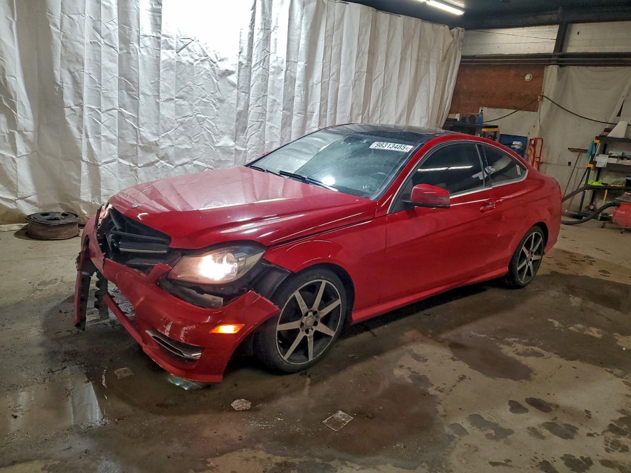 2015 Mercedes-Benz C 250 - zdjęcie główne