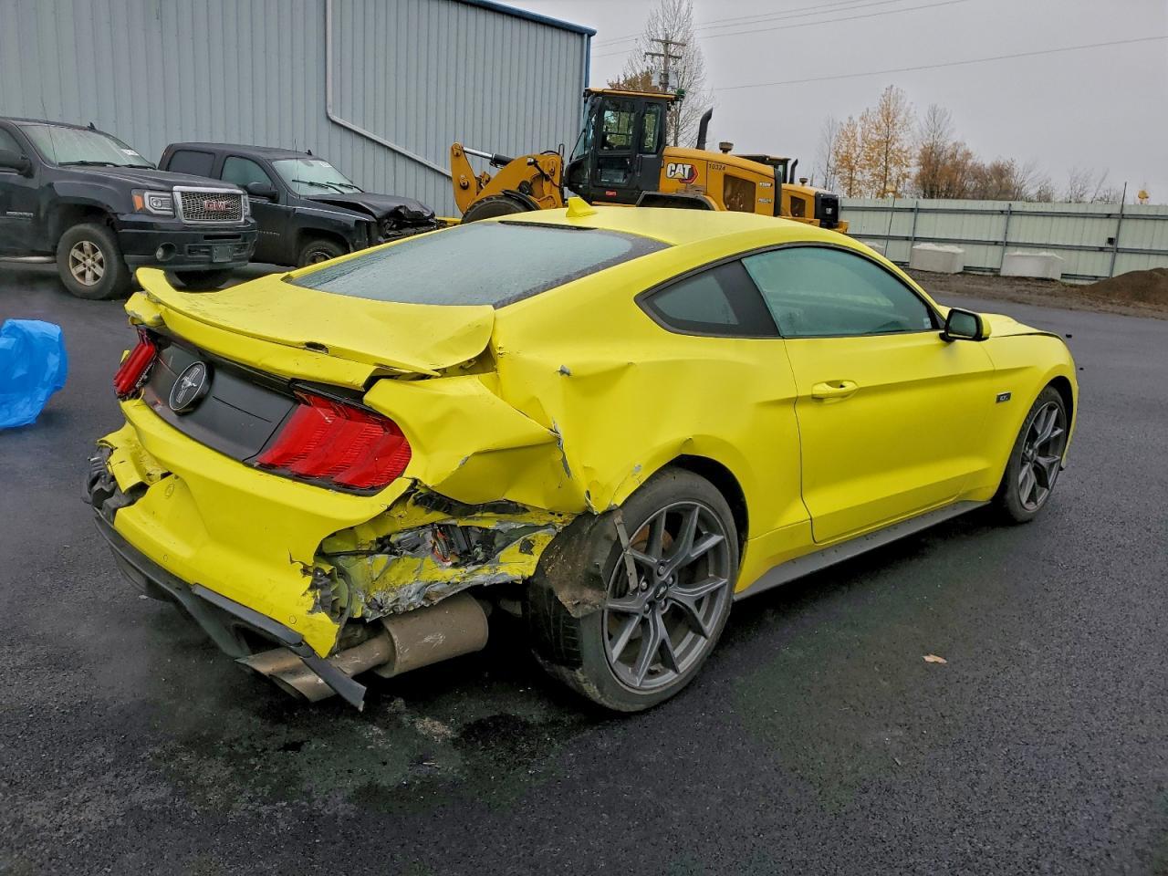 2021 Ford Mustang - zdjęcie 3