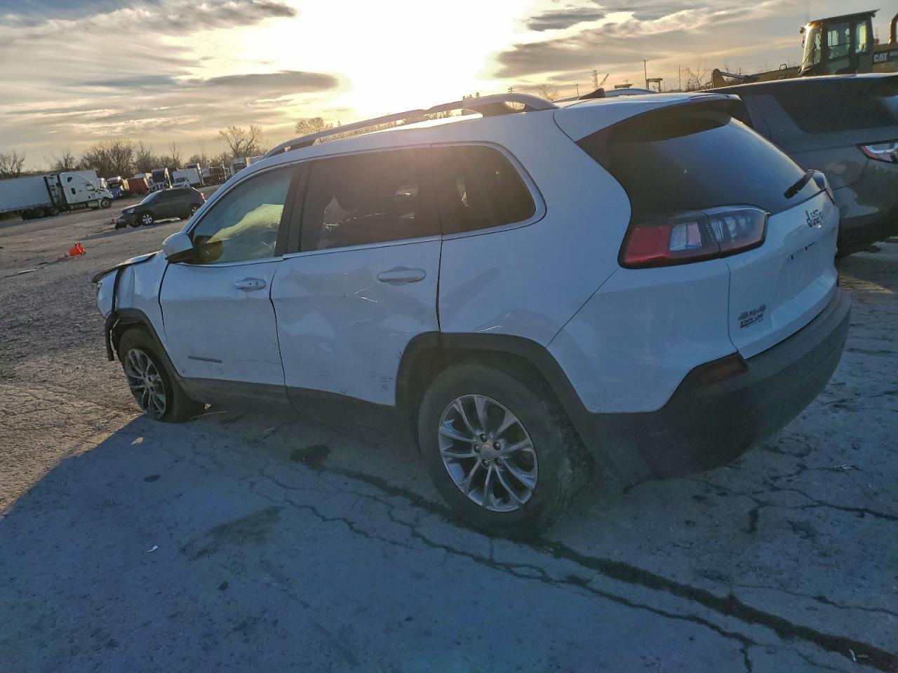 2021 Jeep Cherokee Latitude Plus - zdjęcie 2