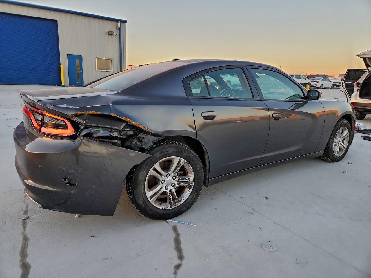 2019 Dodge Charger Sxt - zdjęcie 3