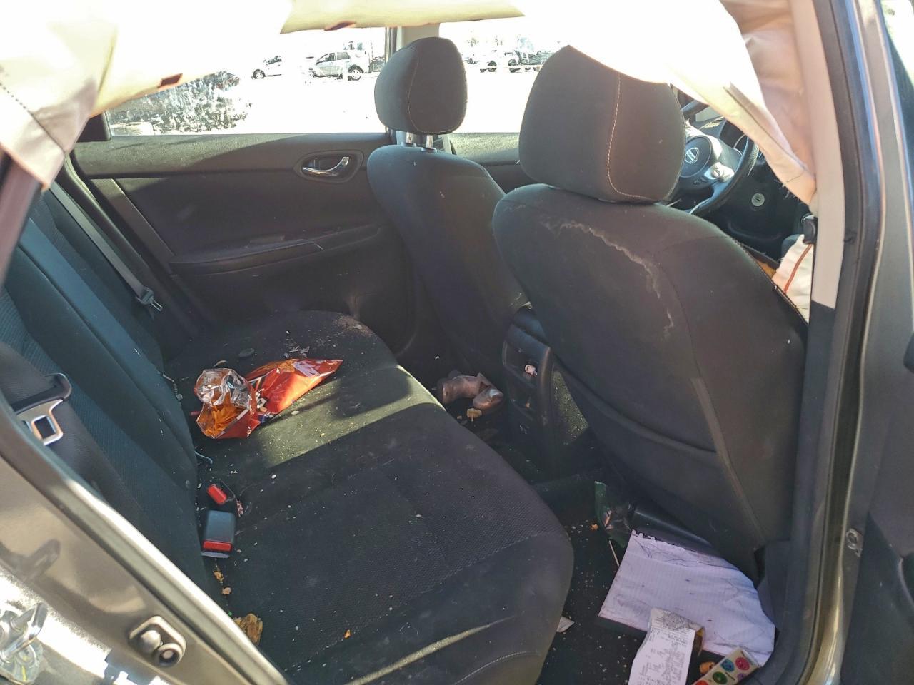 2019 Nissan Sentra S - zdjęcie 10