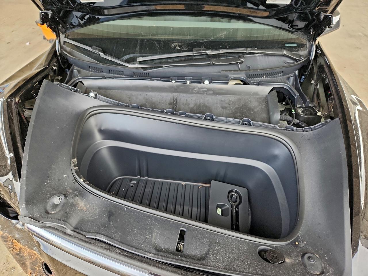 2026 Tesla Model Y - zdjęcie 12