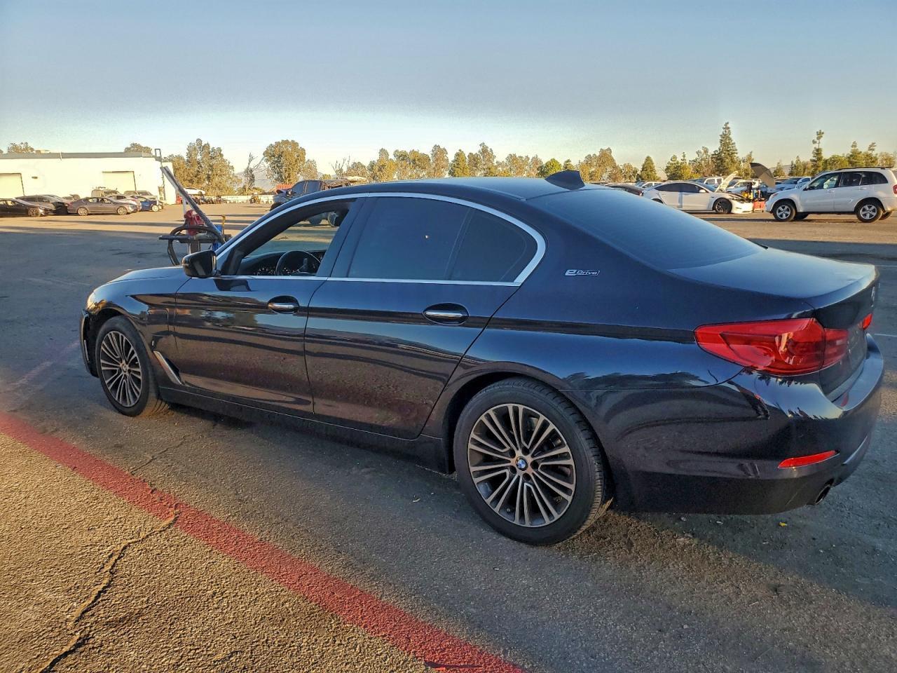 2018 BMW 530Xe - zdjęcie 2