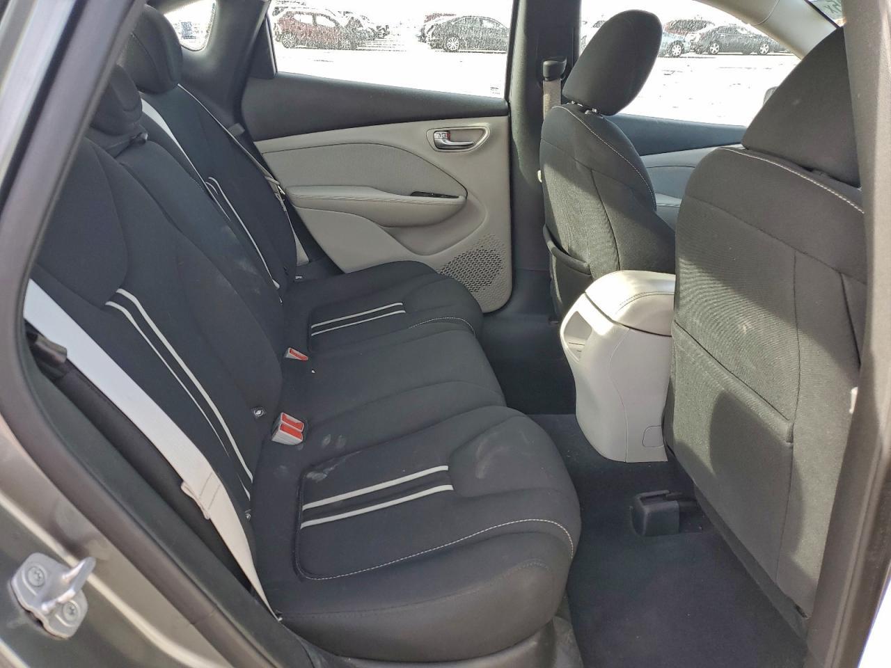 2013 Dodge Dart Sxt - zdjęcie 10