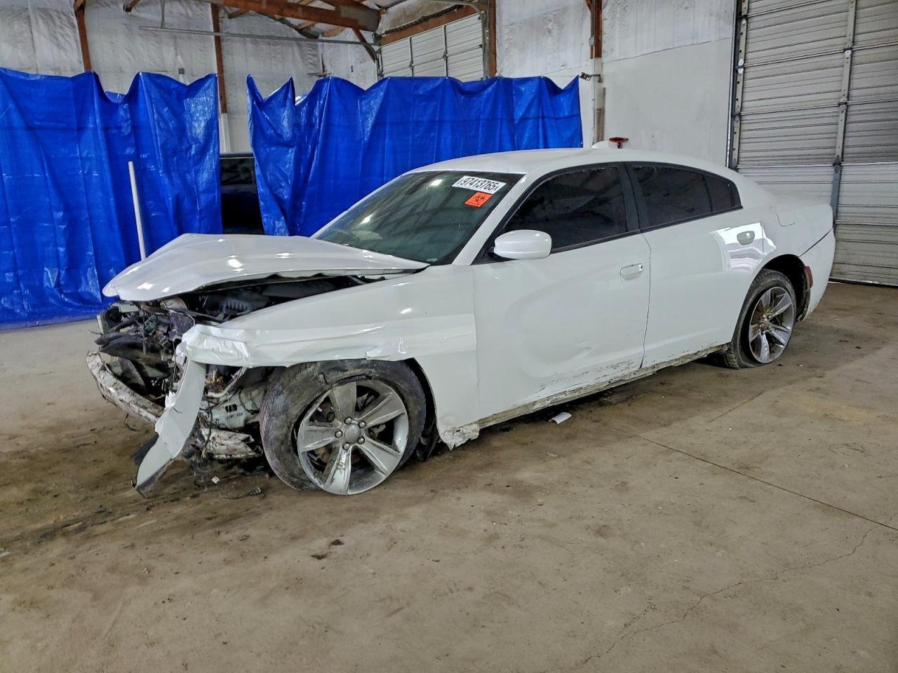 2016 Dodge Charger Sxt - zdjęcie główne