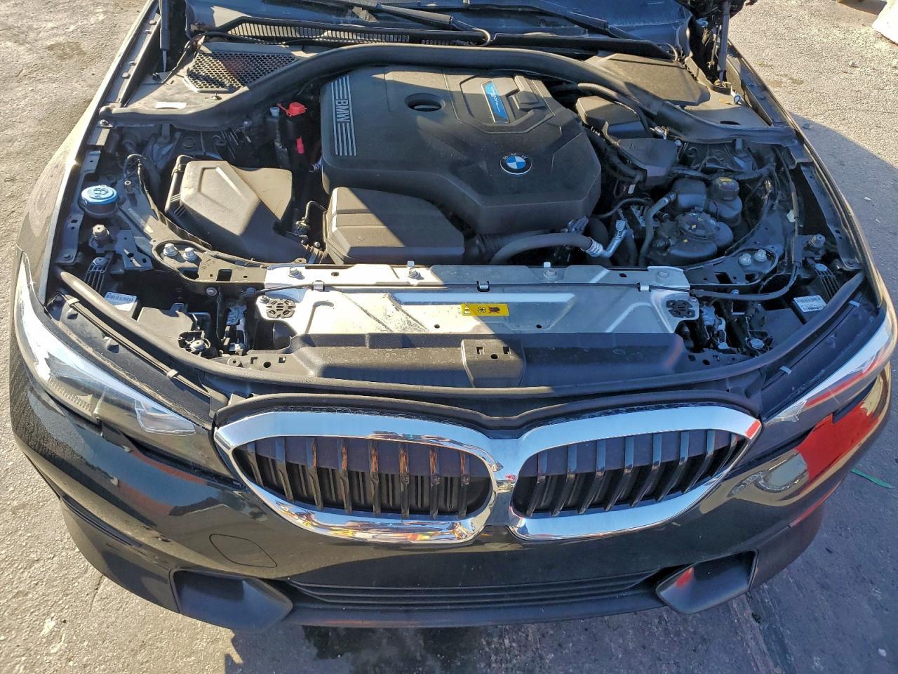 2021 BMW 330E - zdjęcie 11