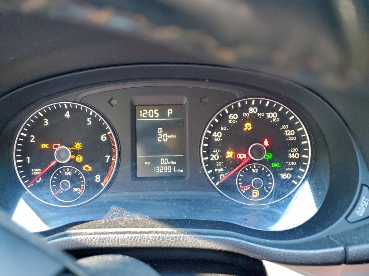 2014 Volkswagen Passat S - zdjęcie 9